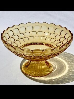 Vintage 10” Yorktown Colonial Thumbprint Amber Gold Footed Bowl Federal Glass